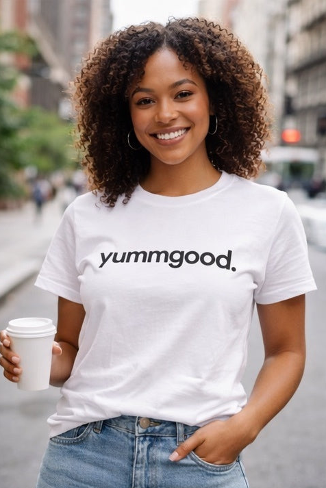 SIGNATURE UNISEX TEE